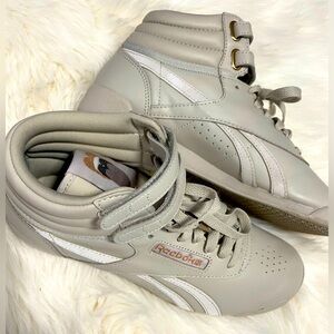 Reebok Cardi B Hightop Classic Sz.8.5